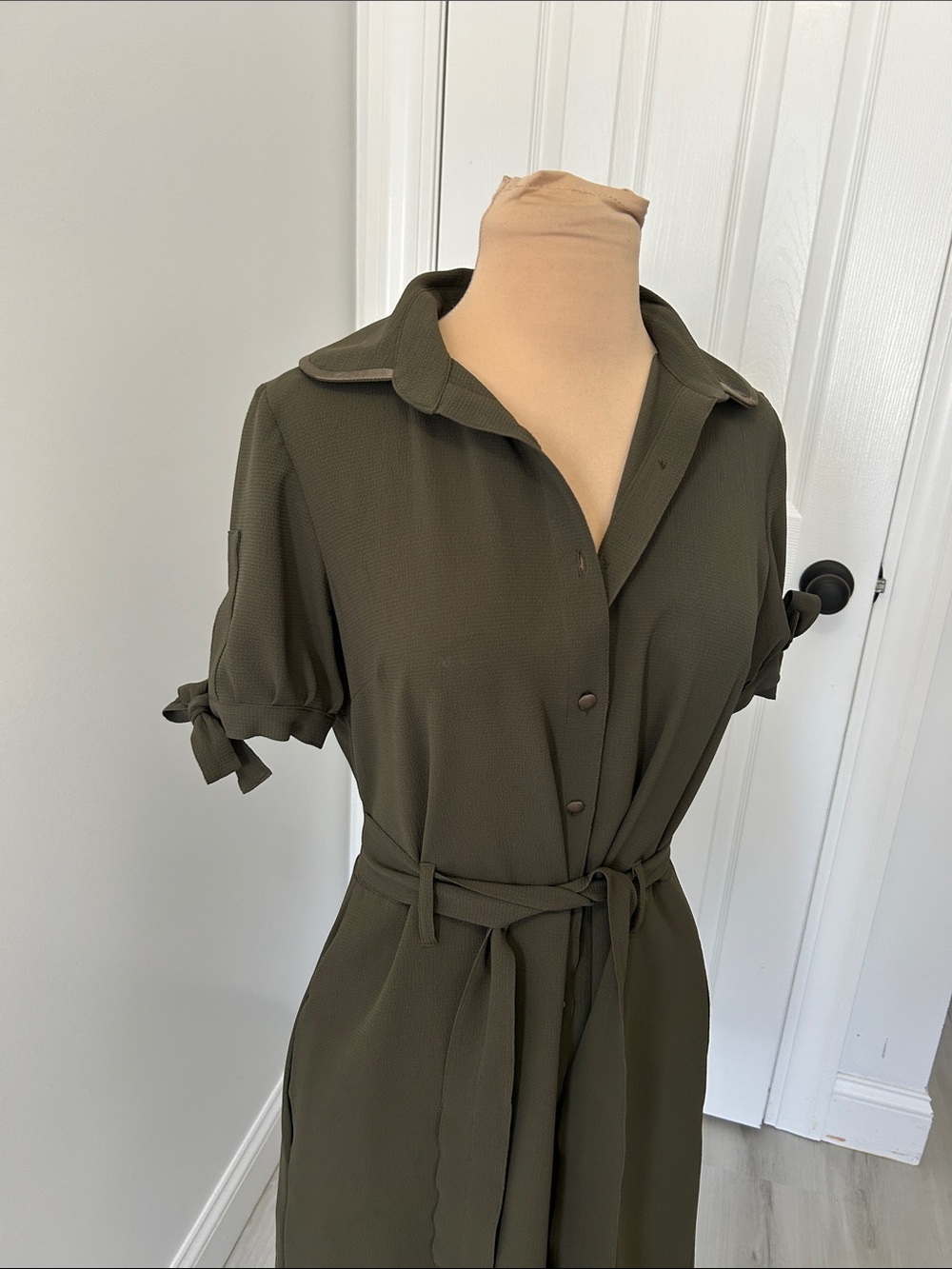 Rungolee Olive Crepe Belted Shirt Dress - Picture 4 of 8